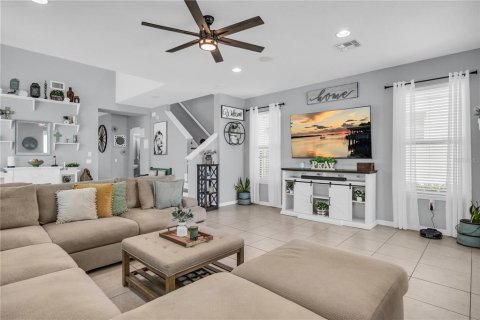 House in Apollo Beach, Florida 3 bedrooms, 211.63 sq.m. № 1747042 - photo 5