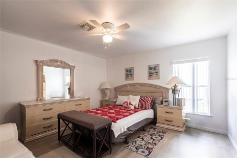 Купить виллу или дом в Норт-Порт, Флорида 7 комнат, 126.81м2, № 1720725 - фото 16