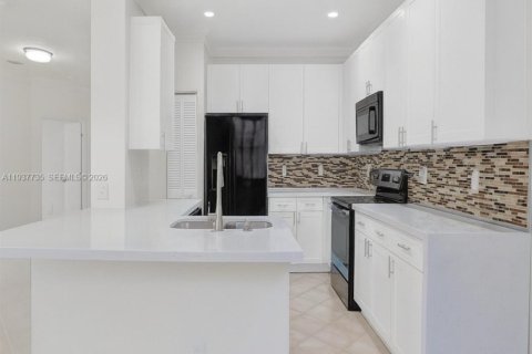 Villa ou maison à vendre à Weston, Floride: 5 chambres № 1995411 - photo 8