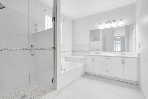 Villa ou maison à vendre à Weston, Floride: 5 chambres № 1995411 - photo 21