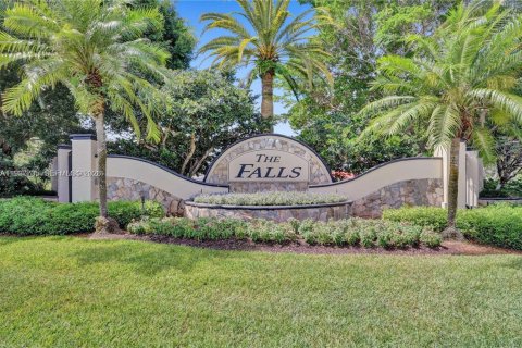 Villa ou maison à Weston, Floride 5 chambres № 1995411