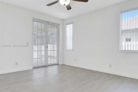 Villa ou maison à vendre à Weston, Floride: 5 chambres № 1995411 - photo 18