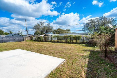 House in Miami Gardens, Florida 4 bedrooms, 111.48 sq.m. № 2081341 - photo 30