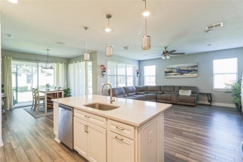 House in Land O' Lakes, Florida 2 bedrooms, 178 sq.m. № 1870218 - photo 18