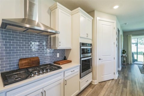 House in Land O' Lakes, Florida 2 bedrooms, 178 sq.m. № 1870218 - photo 17