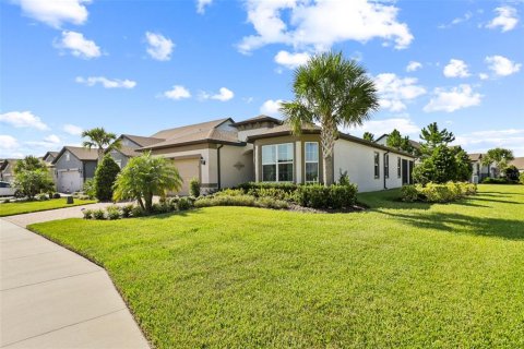 House in Land O' Lakes, Florida 2 bedrooms, 178 sq.m. № 1870218 - photo 3