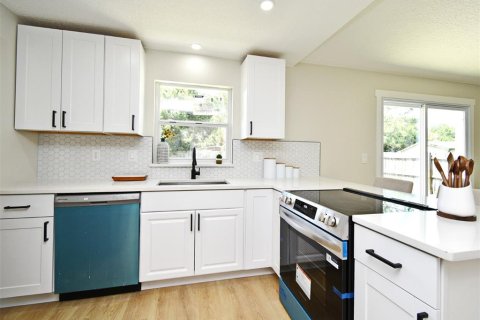 House in Sanford, Florida 3 bedrooms, 124.4 sq.m. № 1838993 - photo 11
