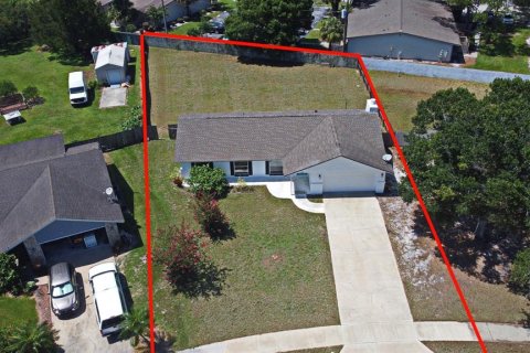 House in Sanford, Florida 3 bedrooms, 124.4 sq.m. № 1838993 - photo 2