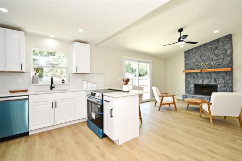 House in Sanford, Florida 3 bedrooms, 124.4 sq.m. № 1838993 - photo 16
