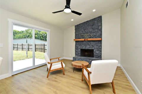House in Sanford, Florida 3 bedrooms, 124.4 sq.m. № 1838993 - photo 18