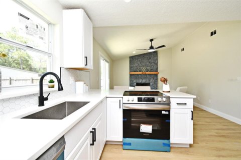 House in Sanford, Florida 3 bedrooms, 124.4 sq.m. № 1838993 - photo 13