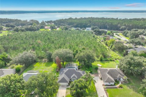 House in Clermont, Florida 3 bedrooms, 168.52 sq.m. № 2203154