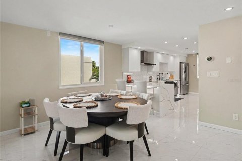Copropriété à vendre à Longboat Key, Floride: 2 chambres, 135.27 m2 № 2372883 - photo 9