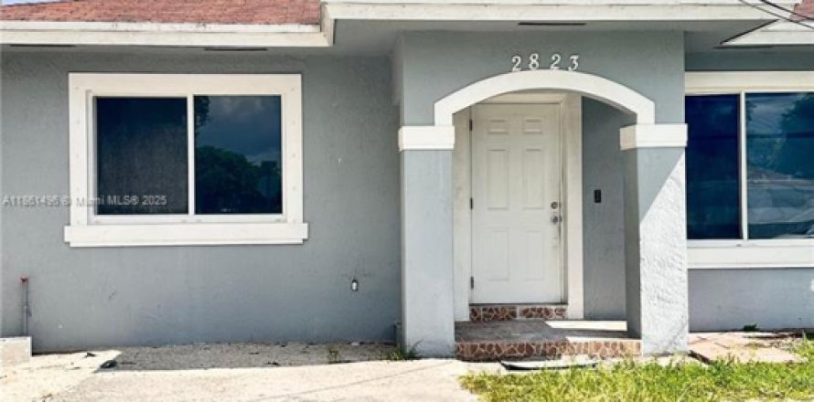 Villa ou maison à Miami, Floride 4 chambres, 142.51 m2 № 1892248