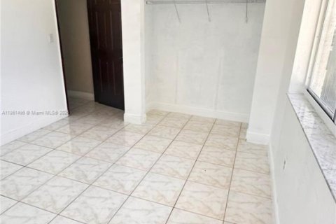 Villa ou maison à louer à Miami, Floride: 4 chambres, 142.51 m2 № 1892248 - photo 7