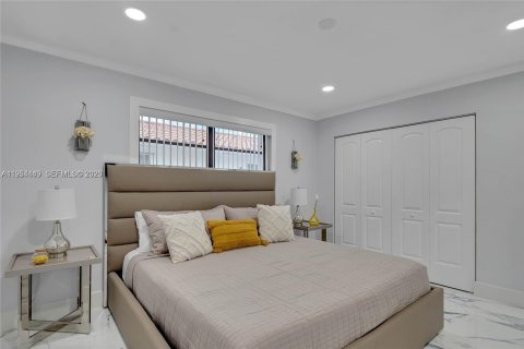 Casa en alquiler en Hialeah, Florida, 3 dormitorios, 167.22 m2 № 2010601 - foto 22