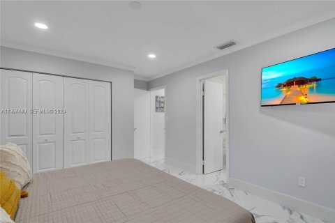 Casa en alquiler en Hialeah, Florida, 3 dormitorios, 167.22 m2 № 2010601 - foto 23
