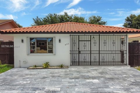 Casa en Hialeah, Florida 3 dormitorios, 167.22 m2 № 2010601