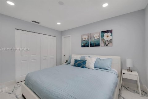 Casa en alquiler en Hialeah, Florida, 3 dormitorios, 167.22 m2 № 2010601 - foto 20