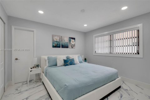 Casa en alquiler en Hialeah, Florida, 3 dormitorios, 167.22 m2 № 2010601 - foto 24