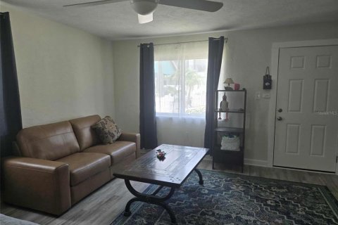 Appartement à louer à New Smyrna Beach, Floride: 1 chambre, 37.16 m2 № 1837274 - photo 4
