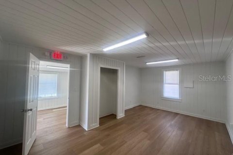Propiedad comercial en alquiler en Bunnell, Florida, 107.49 m2 № 1587438 - foto 12