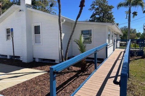 Propiedad comercial en alquiler en Bunnell, Florida, 107.49 m2 № 1587438 - foto 6