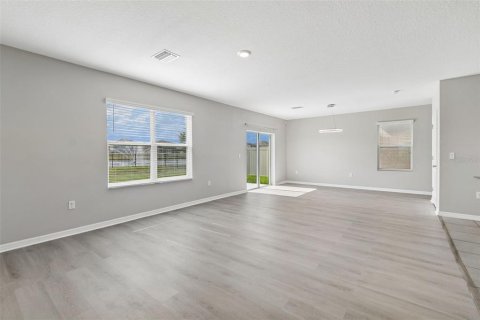 House in Wimauma, Florida 4 bedrooms, 215.9 sq.m. № 2224421 - photo 15