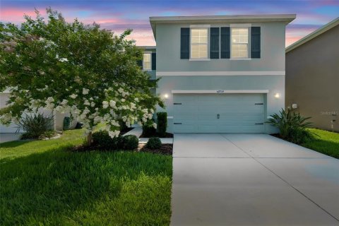 House in Wimauma, Florida 4 bedrooms, 215.9 sq.m. № 2224421