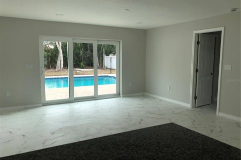 Casa en alquiler en Sarasota, Florida, 3 dormitorios, 155.33 m2 № 2106168 - foto 2