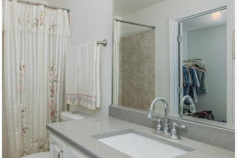 Condo in Tampa, Florida, 2 bedrooms № 2099258 - photo 26