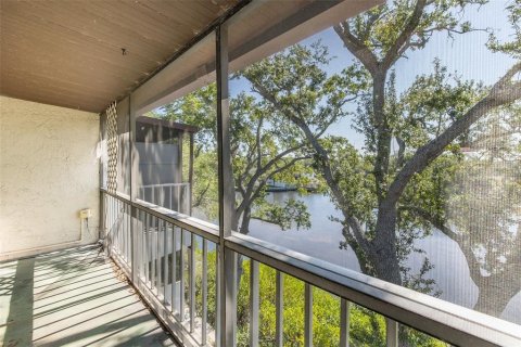 Condo in Tampa, Florida, 2 bedrooms № 2099258 - photo 15