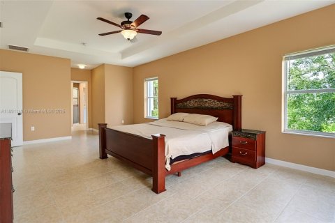 Villa ou maison à vendre à Homestead, Floride: 4 chambres, 284.1 m2 № 1948091 - photo 7