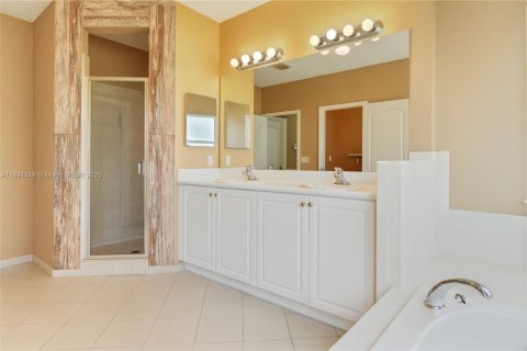 Villa ou maison à vendre à Homestead, Floride: 4 chambres, 284.1 m2 № 1948091 - photo 9