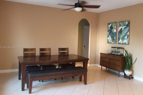 Villa ou maison à vendre à Homestead, Floride: 4 chambres, 284.1 m2 № 1948091 - photo 4