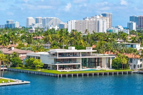 Casa en venta en Fort Lauderdale, Florida, 6 dormitorios, 943.89 m2 № 2246573 - foto 4