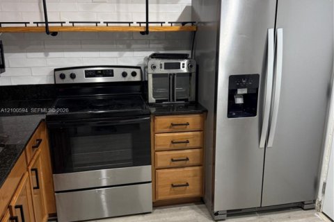 Copropriété à louer à Plantation, Floride: 2 chambres, 117.06 m2 № 2401546 - photo 3