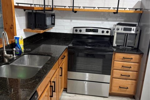 Condo à Plantation, Floride, 2 chambres  № 2401546