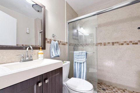 Copropriété à vendre à Miami, Floride: 2 chambres, 123.56 m2 № 2015896 - photo 15