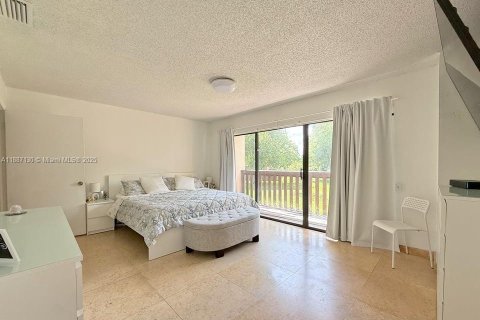 Copropriété à vendre à Miami, Floride: 2 chambres, 123.56 m2 № 2015896 - photo 18