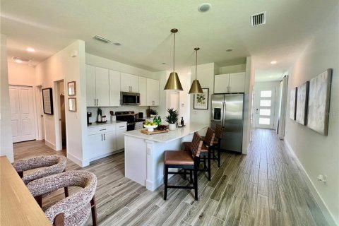 Villa ou maison à vendre à Orlando, Floride: 3 chambres, 156.91 m2 № 2218255 - photo 3