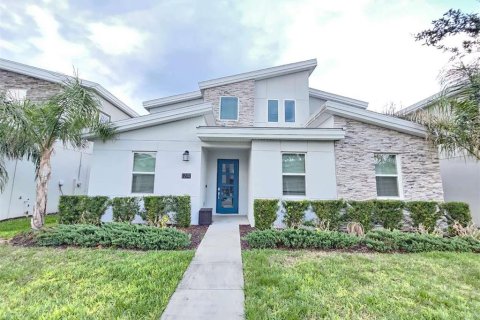 House in Davenport, Florida 7 bedrooms, 373.37 sq.m. № 2102497