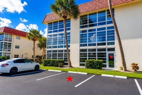 Condo in Indian River Shores, Florida, 1 bedroom № 2078222 - photo 21