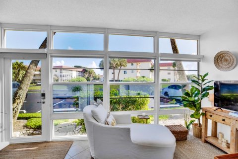 Condo in Indian River Shores, Florida, 1 bedroom № 2078222 - photo 20