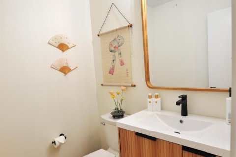 Condo in Indian River Shores, Florida, 1 bedroom № 2078222 - photo 12