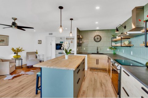 Condo in Indian River Shores, Florida, 1 bedroom № 2078222 - photo 9