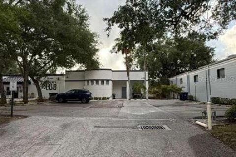 Propiedad comercial en alquiler en Tampa, Florida, 203.64 m2 № 2142657 - foto 4