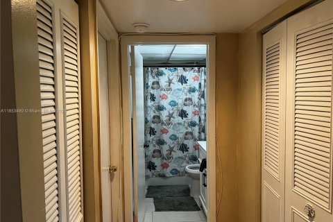 Copropriété à vendre à Lauderdale Lakes, Floride: 2 chambres № 2089059 - photo 4
