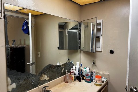 Copropriété à vendre à Lauderdale Lakes, Floride: 2 chambres № 2089059 - photo 3