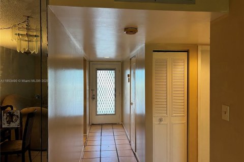 Copropriété à vendre à Lauderdale Lakes, Floride: 2 chambres № 2089059 - photo 2